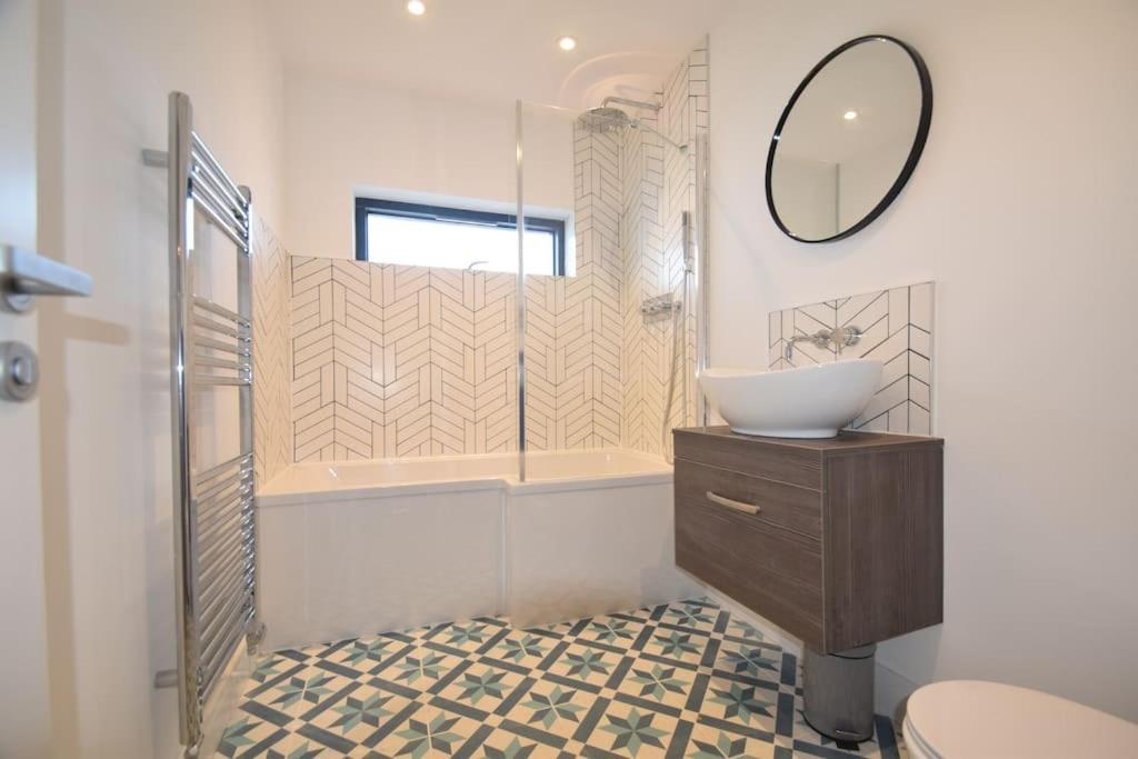 Flat 1 High Tide House, Mortehoe - Beautifully Designed Ground Floor Flat With Sea Views And Garden Exterior foto